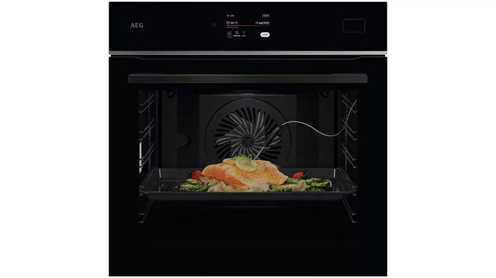 Vestavná trouba AEG série 8000 MealAssist SteamPro TB8SB73ZAB_01
