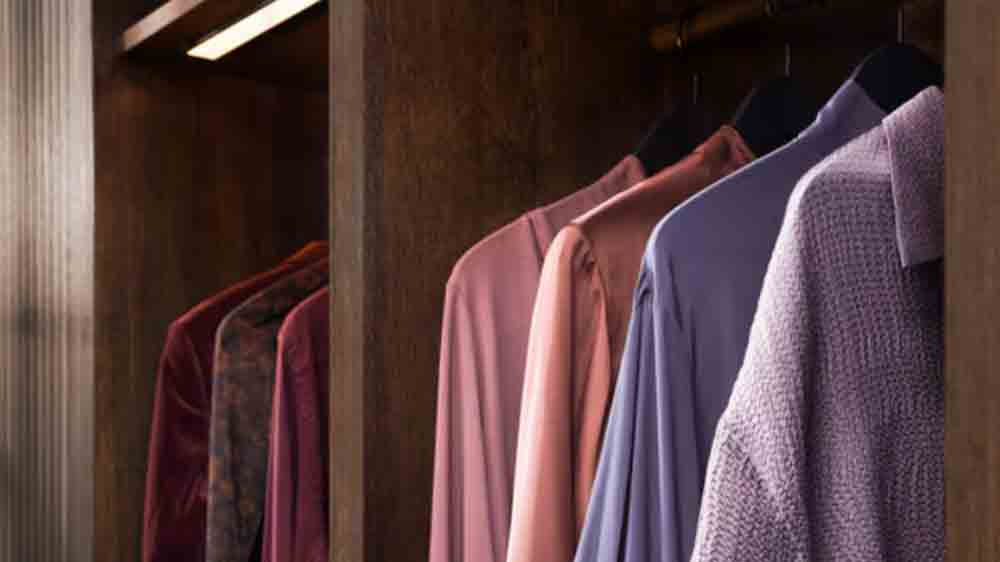 Ko&scaron;ele zavesen&eacute; v skrini_04