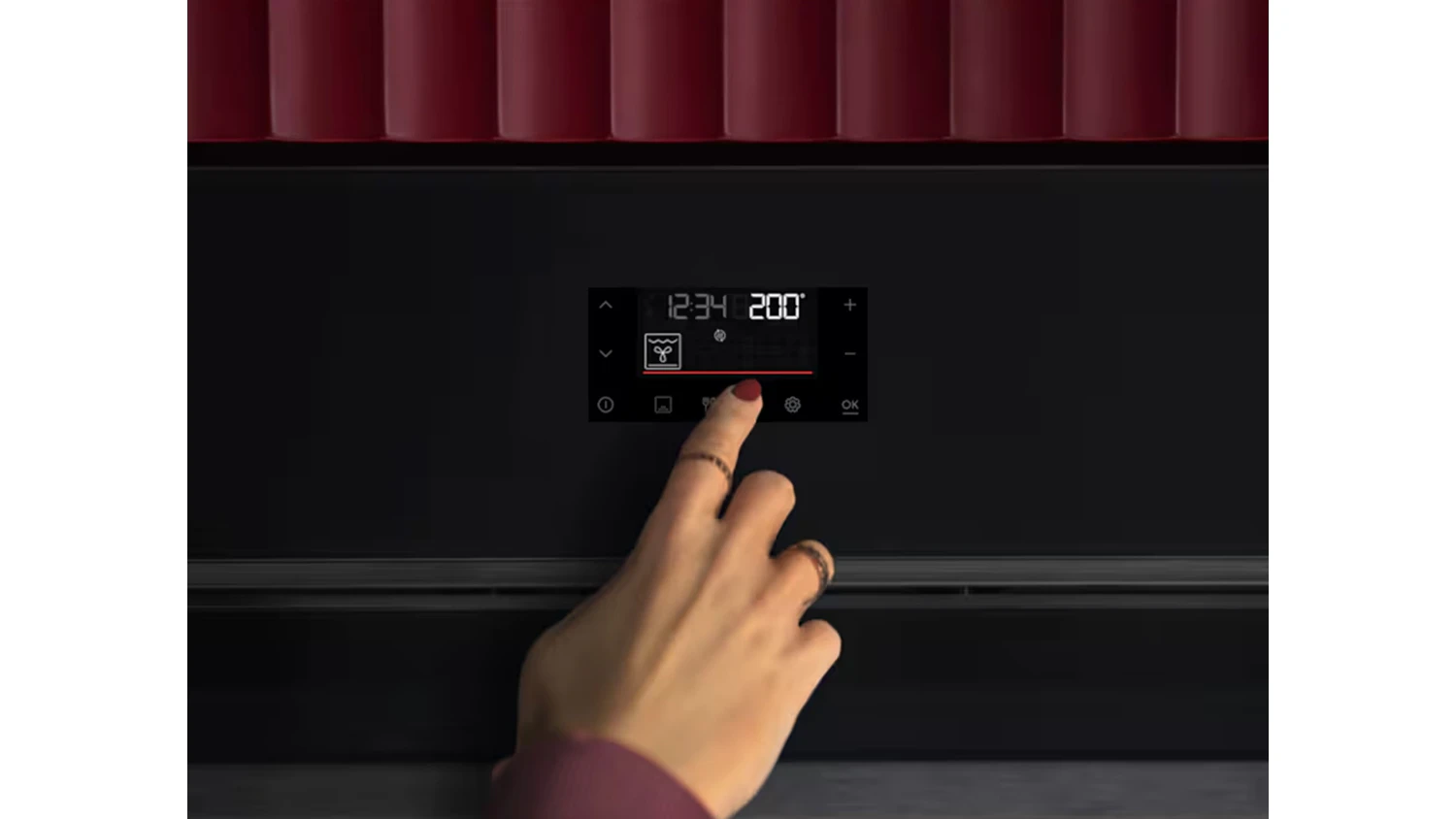 Ovládání vestavné trouby AEG série 5000 SurroundCook SteamBake TA5PB53APB