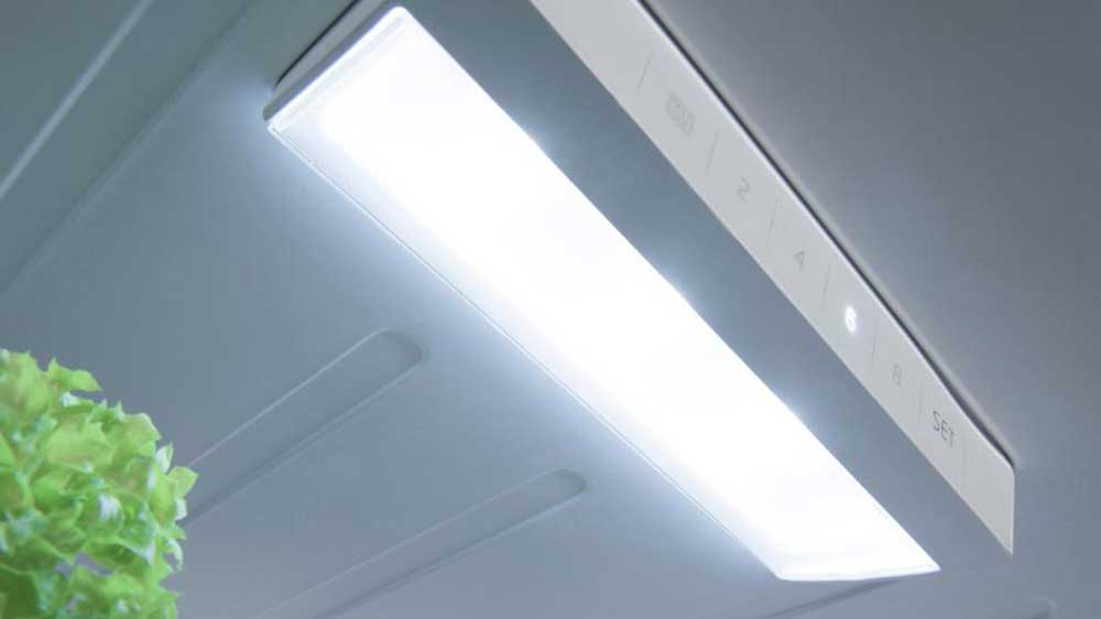 LED osvětlení u kombinované chladničky Amica FK2525.4UNT_02