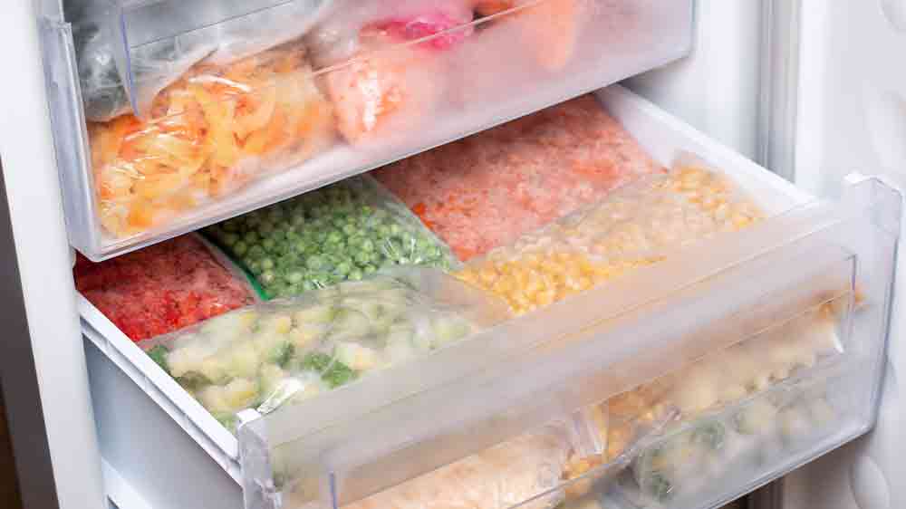 Zelenina uložena v mrazáku v mrazicích sáčcích_03