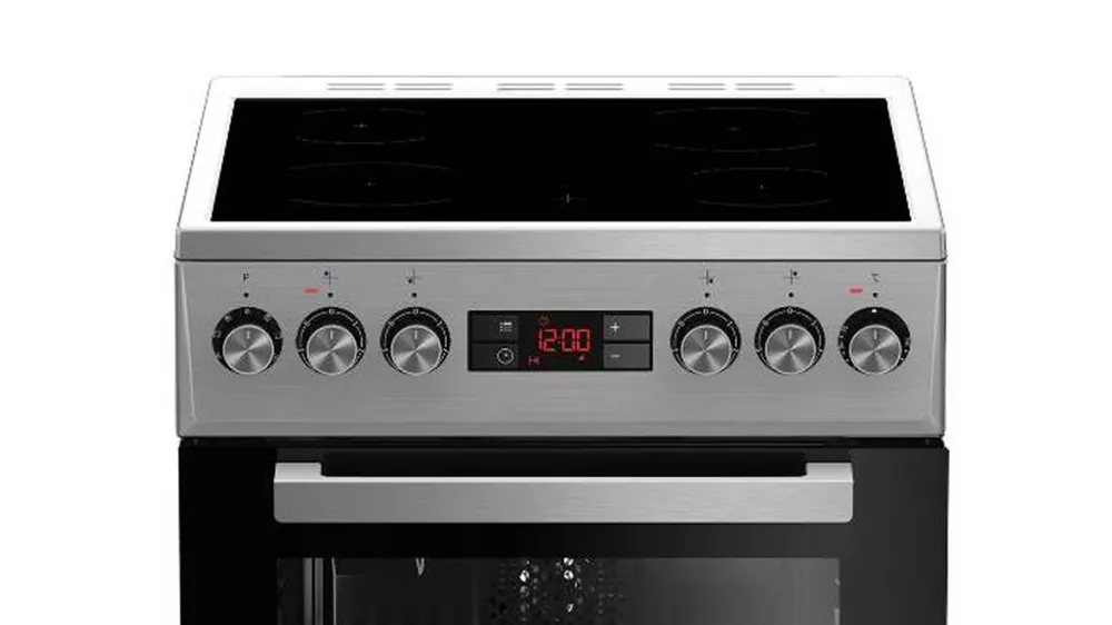 Ovl&aacute;dac&iacute; panel u sklokeramick&eacute;ho spor&aacute;ku a multifunkčn&iacute; trouby BEKO FSE57300GX_03