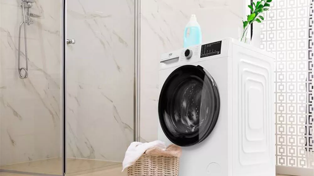 Pračka Beko BM3WFU4821WC m&aacute; předn&iacute; plněn&iacute;_03