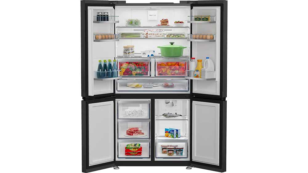 Vnitřní prostor americké chladničky Beko GN1426240ZDXBRN_02