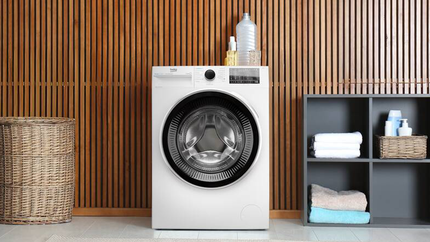 Pračka Beko B3WFU47215WB ES v interi&eacute;ru