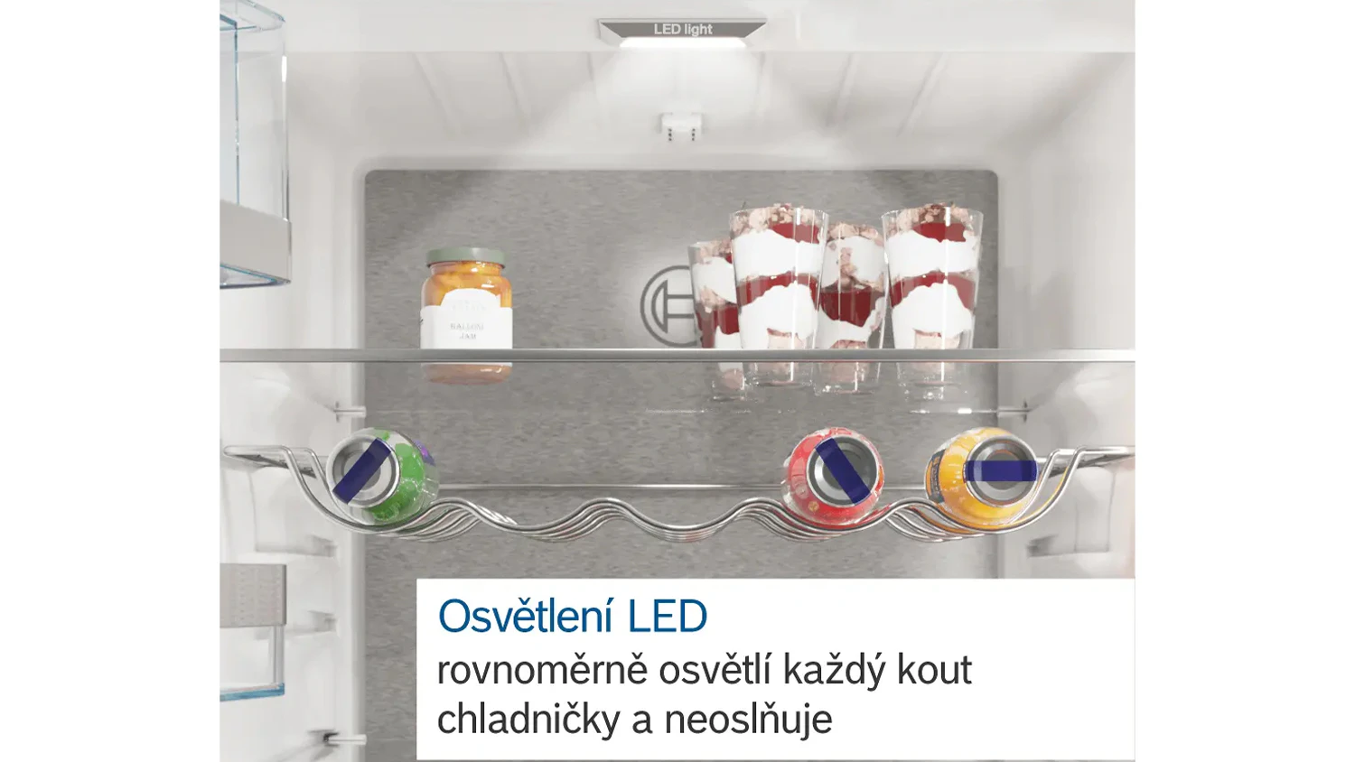Potraviny uvnitř ledničky Bosch