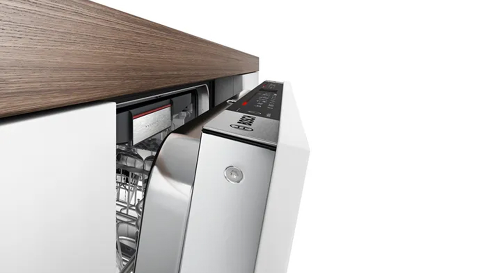 Vestavná myčka Bosch SBH4EVX08E má automatické pootevření dveří_05