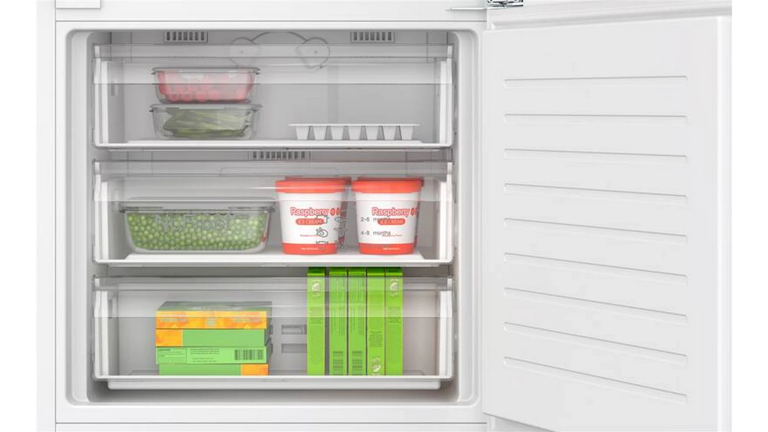 Vnitřek mrazáku u kombinované chladničky Bosch KBN96VFE0