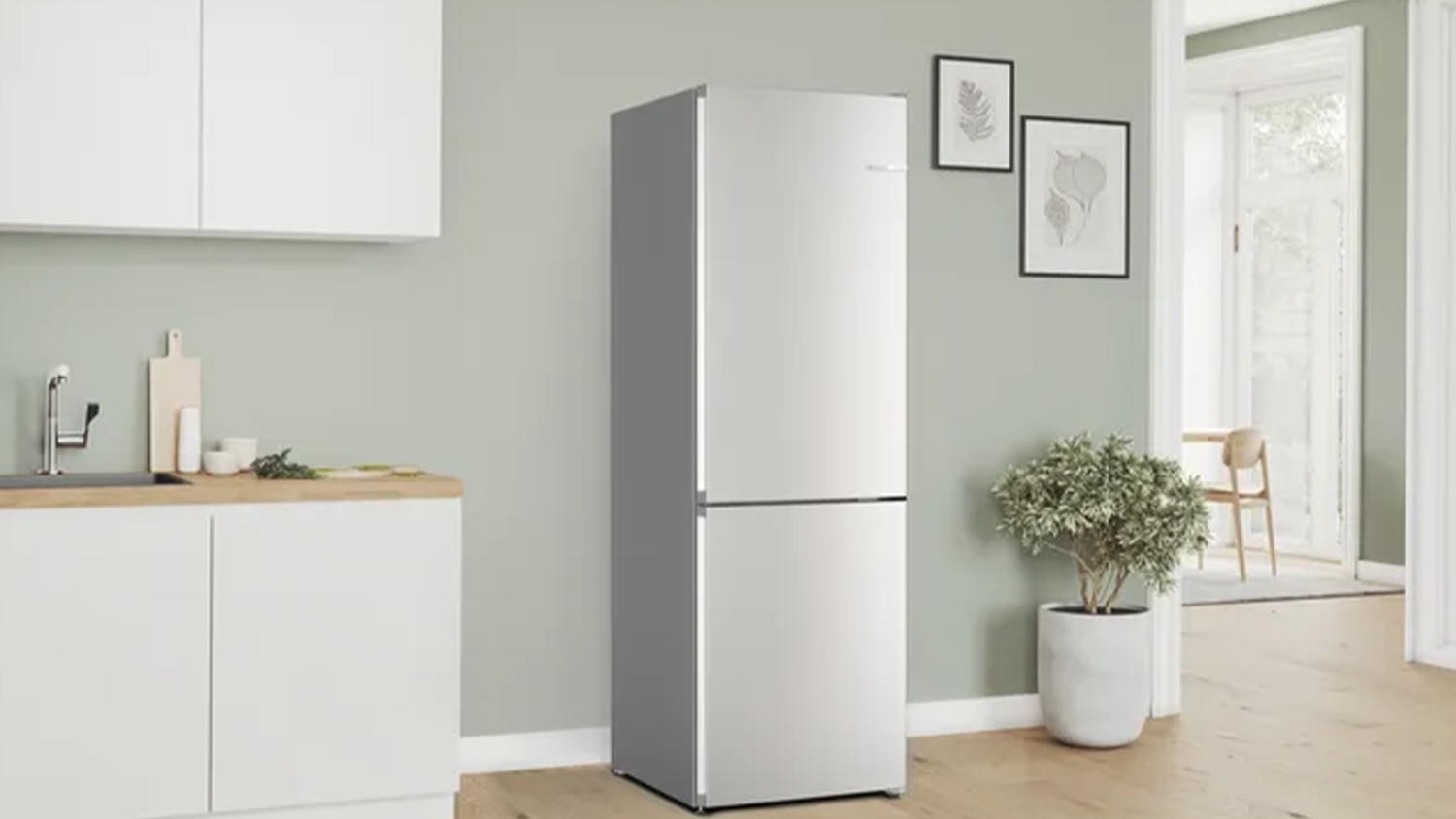 Kombinovan&aacute; lednice Bosch KGN362ICF v kuchyni