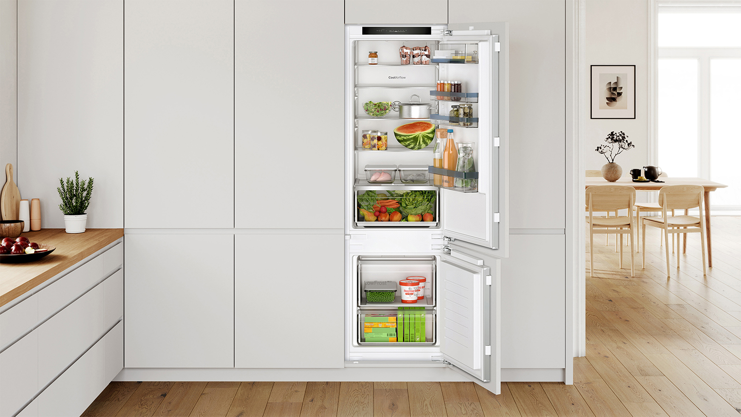 Vestavná lednice Bosch KIV87VFE0 v kuchyni