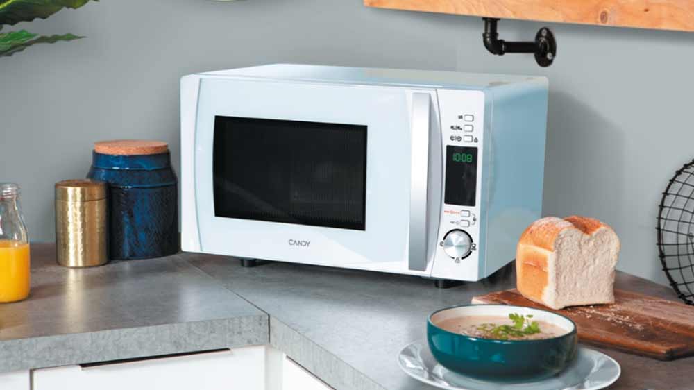 Mikrovlnná trouba Candy CMXW20DW v kuchyni_02