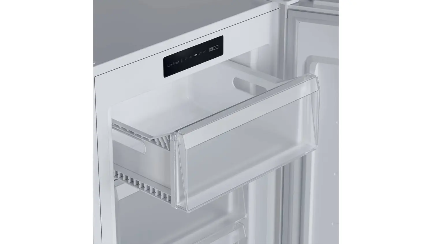 Vysunutý horní šuplík mrazničky Candy CNUQ4L58DW