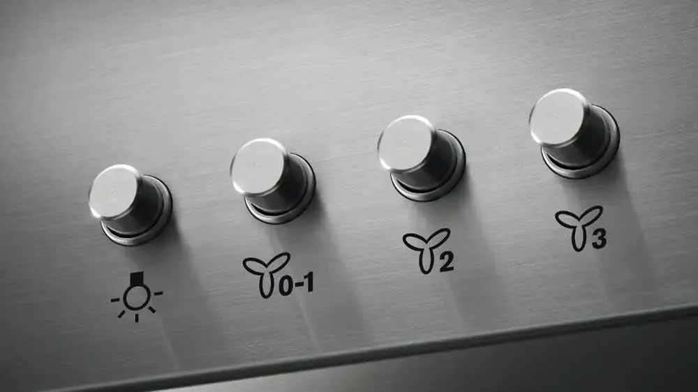 Detail ovl&aacute;d&aacute;n&iacute; mechanick&yacute;mi tlač&iacute;tky odsavače par ELECTROLUX LFC319X_04
