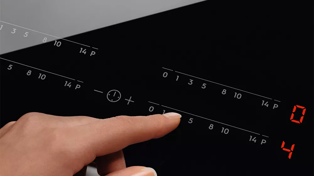 Dotykový panel a Indukční varná deska Electrolux EIV634_05