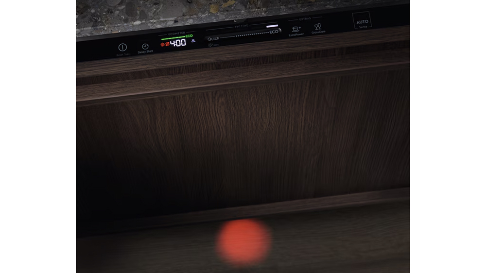 Vestavná myčka nádobí ELECTROLUX EES47320L paprsek Beam on floor_05