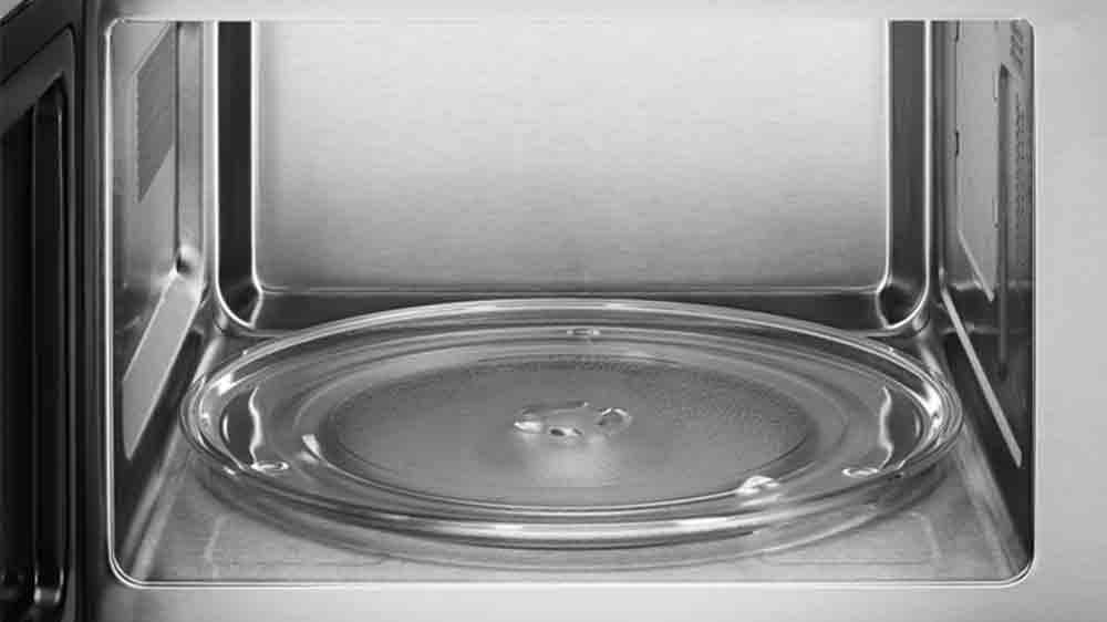 Vnitřní prostor vestavné mikrovlnné trouby Electrolux LMS4253TMK_04