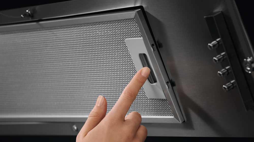 Detail na filtr digestoře ELECTROLUX LFV316K_03