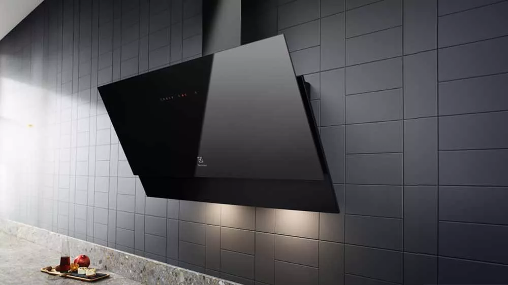 Kom&iacute;nov&yacute; odsavač par ELECTROLUX LFV419K v kuchyni_02