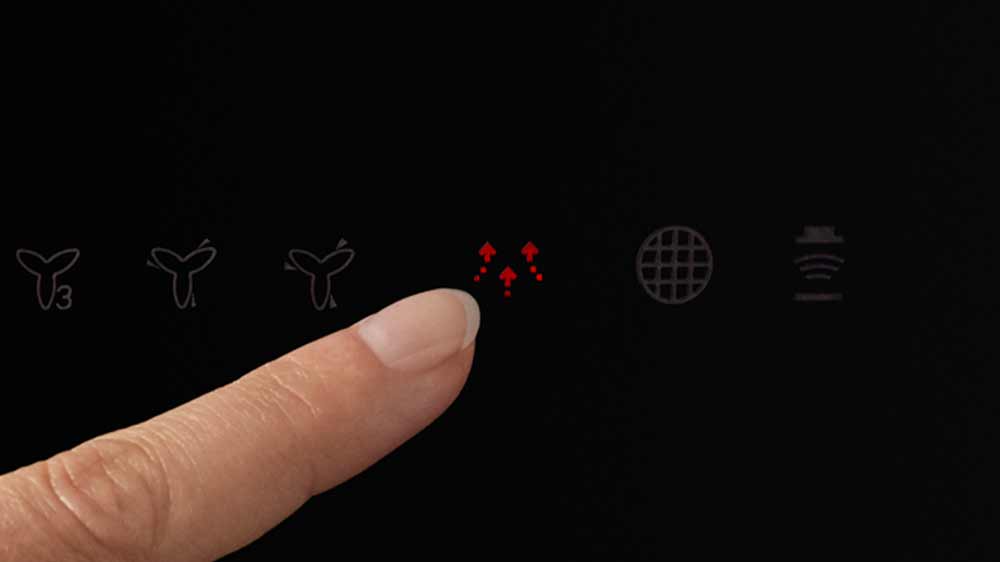 Detail dotykového ovládání digestoře ELECTROLUX LFV419K_03