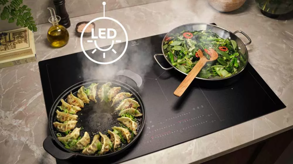 LED osvětlen&iacute; digestoře Electrolux LFG716W_03