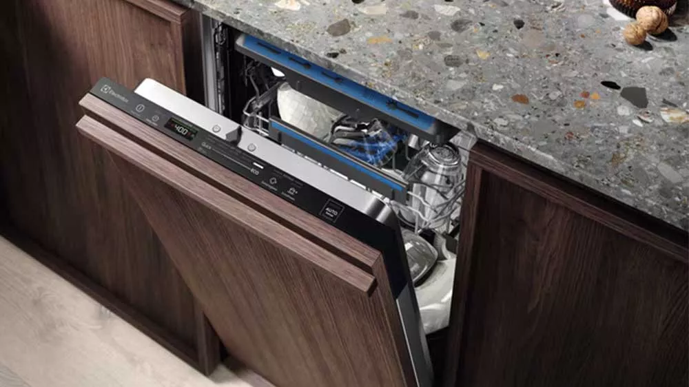 Vestavn&aacute; myčka n&aacute;dob&iacute; ELECTROLUX KEMC3211L su&scaron;en&iacute; AirDry_03