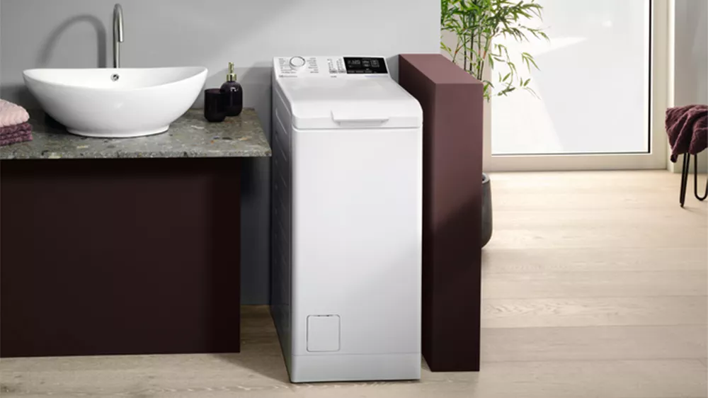 V koupelně ustaven&aacute; ELECTROLUX EW6TN3062_02