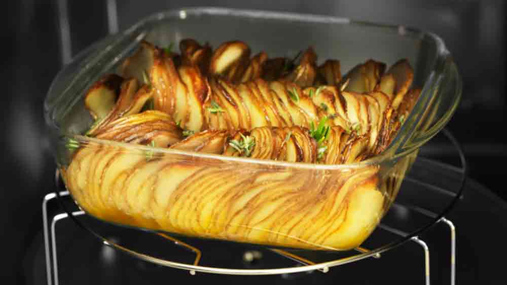 Gratinované brambory na grilovacím stojanu_04