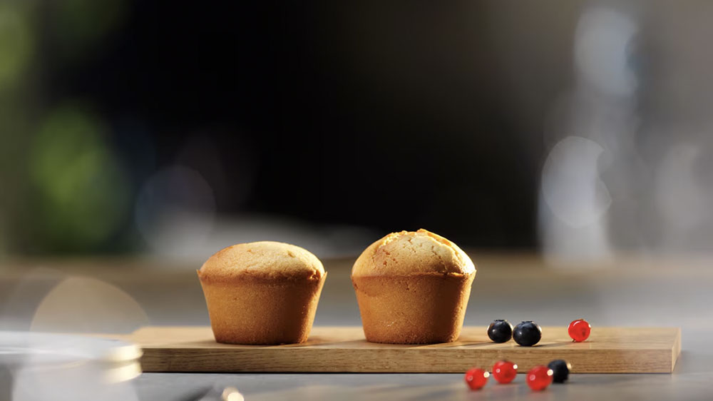 Muffiny připravené v troubě Electrolux EOC9P31WX_03