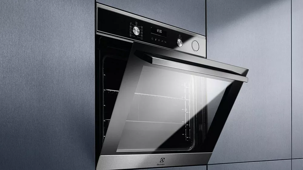Pootevřená vestavná parní trouba Electrolux EOC6H76X_02