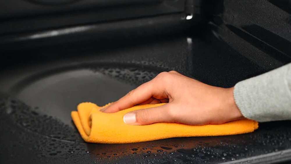 Funkce AquaClean Electrolux EOF3H40TH_03