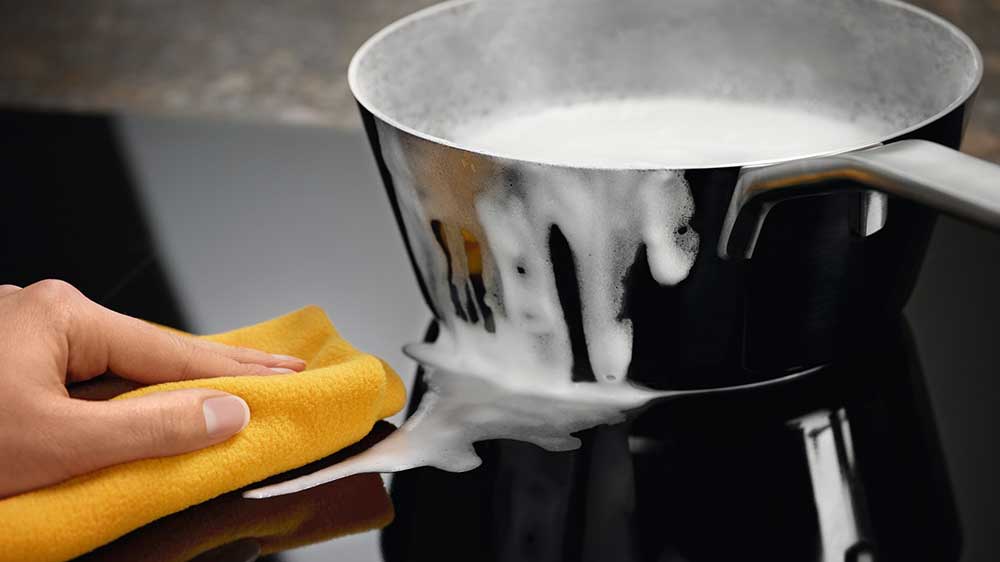 Indukční varná deska Electrolux EIS87453 v kuchyni_04