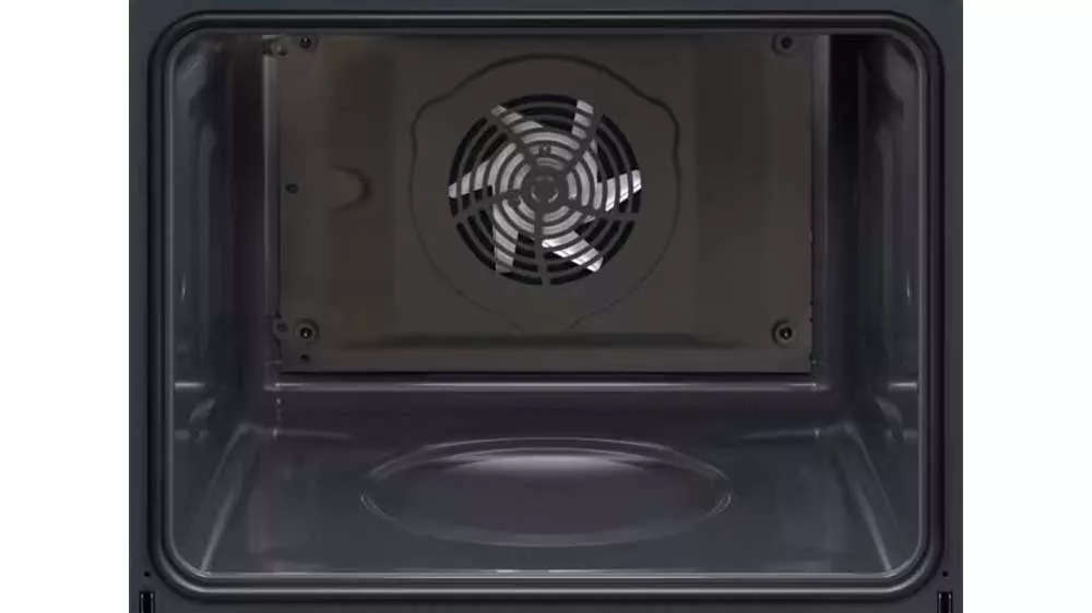 Vnitřní prostor vestavné trouby Electrolux EOA5220FOV_04