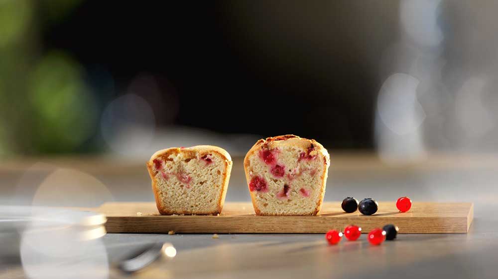 Lahodné muffiny upečené ve vestavné troubě Electrolux EOD5F71Z s funkcí SteamBake_03