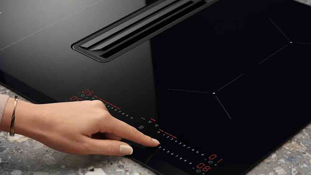 Ovládací systém DirectTouch varné desky Electrolux 600 ECC8344_03