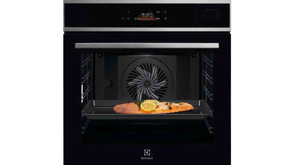 Vestavná trouba Electrolux EOB8S38X 800 MealAssist SteamPro_01
