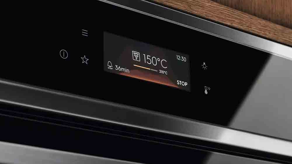Ovládací panel vestavné trouby Electrolux EOB8S38X_02
