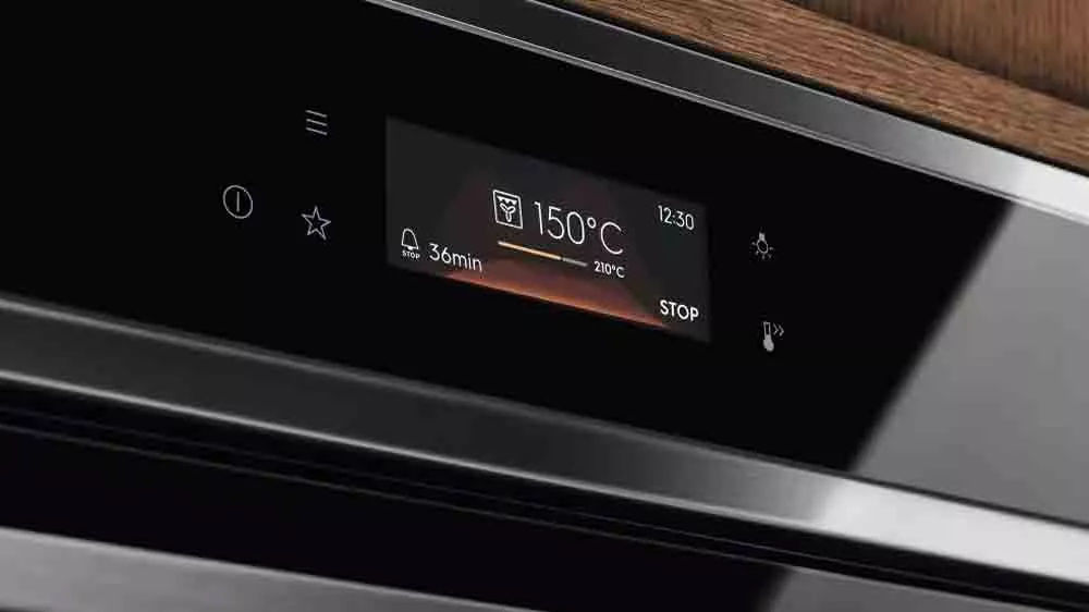 Ovládací panel vestavné trouby Electrolux EOB8S38X_02