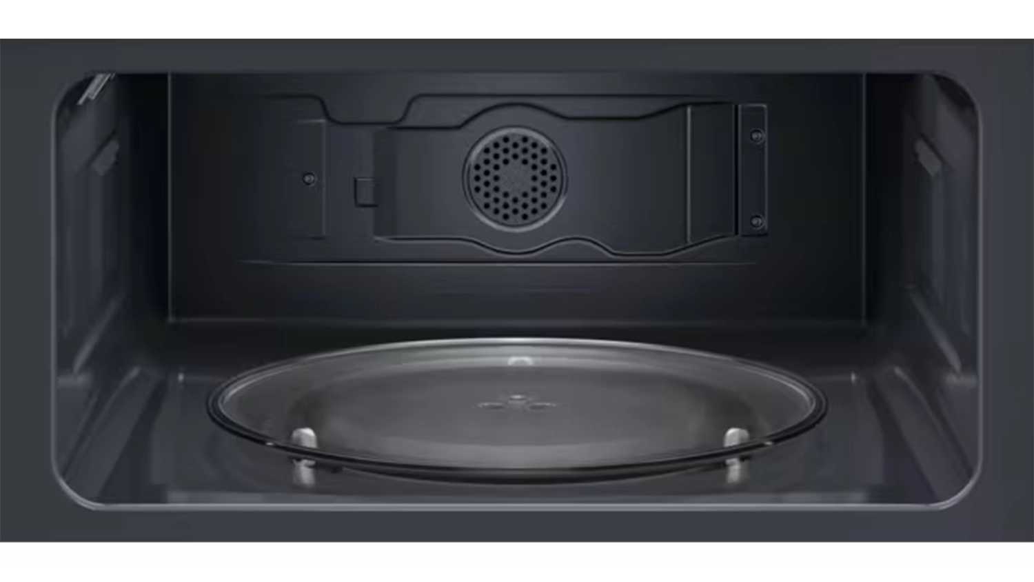 Vnitřní prostor vestavné trouby Electrolux LVM9E2XZ s otočným talířem