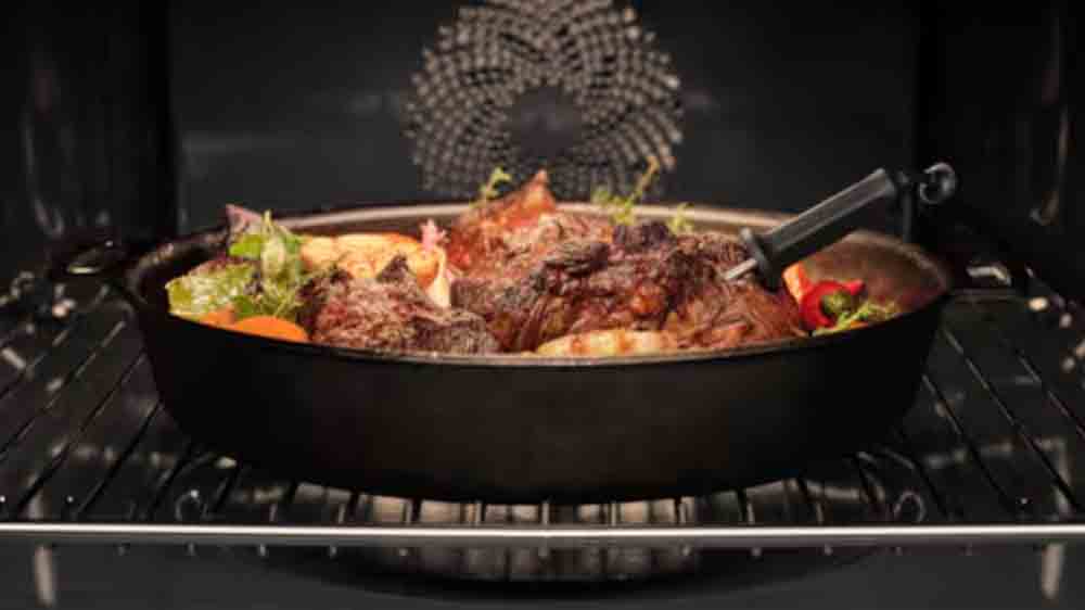 Teplotn&iacute; sonda zap&iacute;chnut&aacute; v mase_04