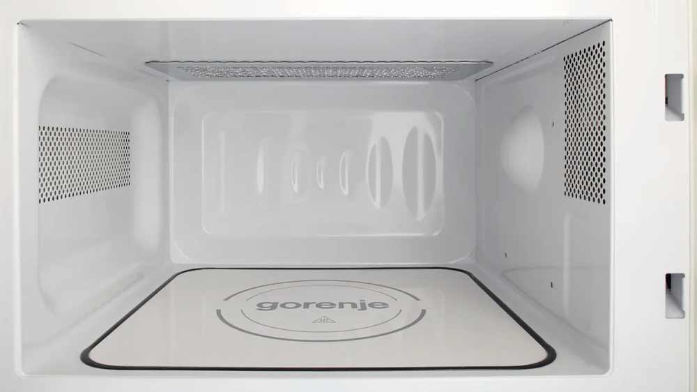Mikrovlnn&aacute; trouba Gorenje MO4250CLB m&aacute; keramick&eacute; dno CeramicInside_03