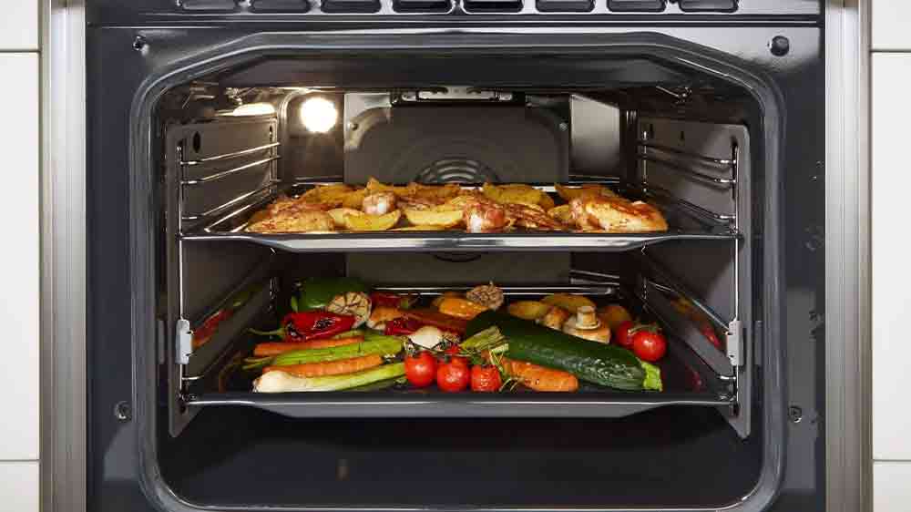 Plechy s jídlem ve sporáku Gorenje_03