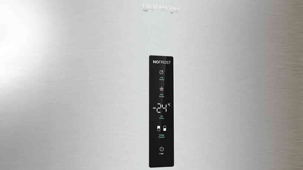 Displej kombinované lednice Gorenje NFB62CA2XL4_02