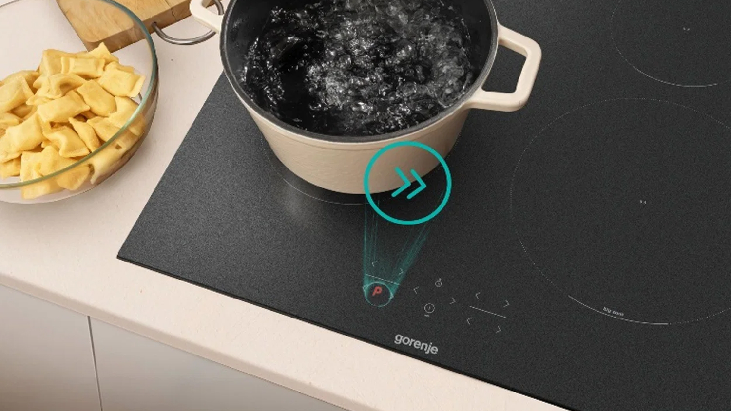 Indukční varná deska Gorenje GI6401MSC s funkcí PowerBoost