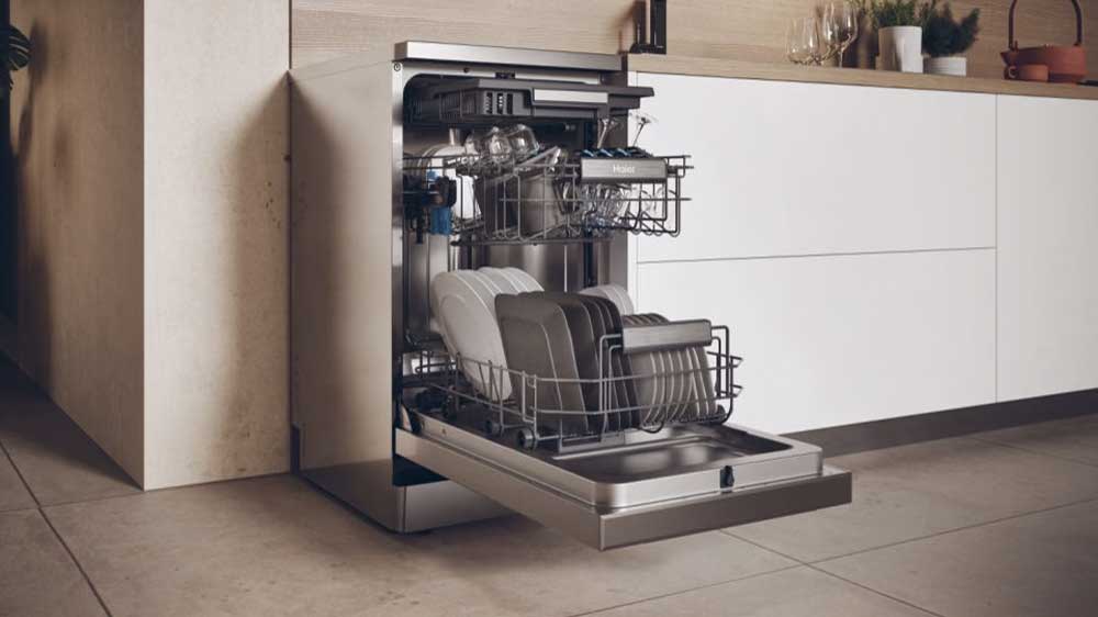 Myčka Haier XF1C3TB1FX s nádobím_03
