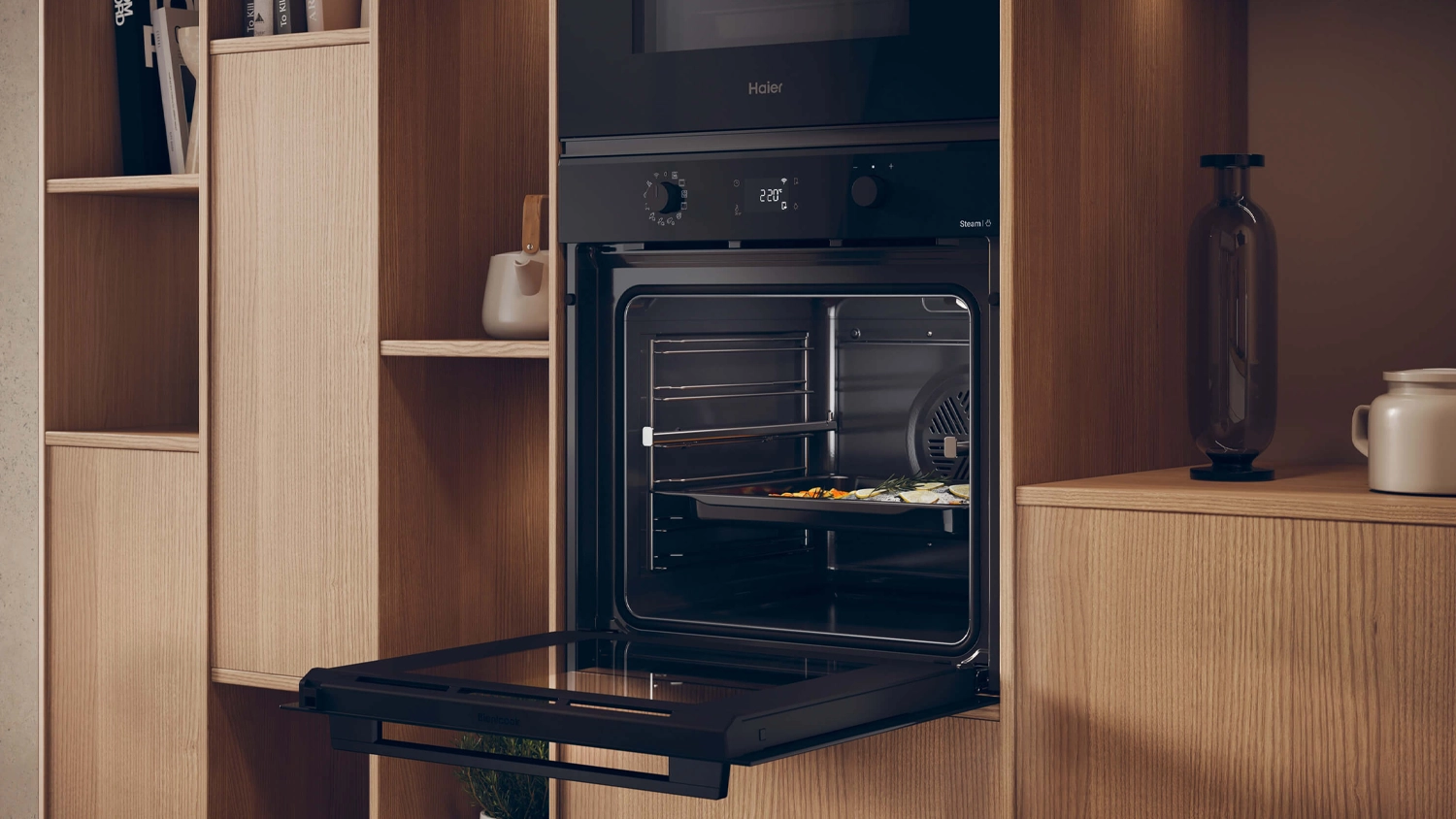 Pečení ryby a zeleniny v zabudované vestavné troubě Haier H6 ID23B4HTB