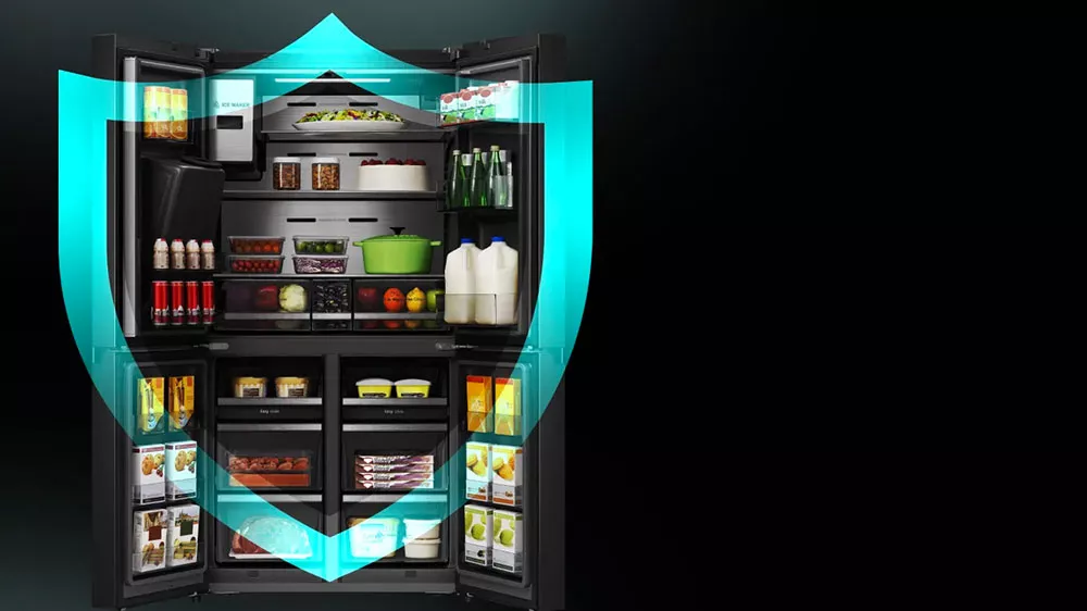 Velký prostor v americké chladničce Hisense RQ760N4IFE_02