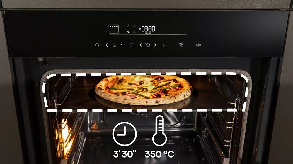 Pizza ve vestavné troubě Hisense HO66F PIZZACHEF_03