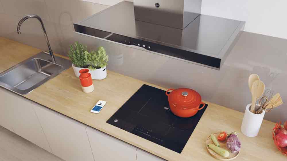 Komínový odsavač par Hoover HTS9CBK5XWIFI automaticky reaguje na činnost varné desky_03