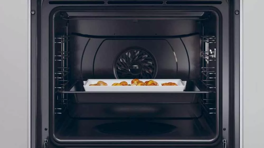 Pečení croissantů v troubě Hoover H-OVEN 300_03