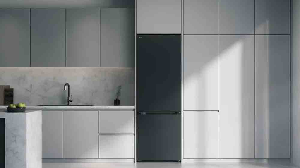 Kombinovan&aacute; chladnička LG GBBW322CEV integrovan&aacute; do kuchynskej linky